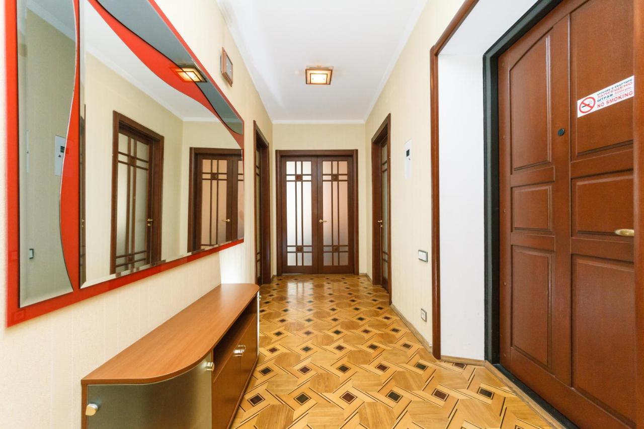 Квартира На Крещатике Kyiv Exterior photo